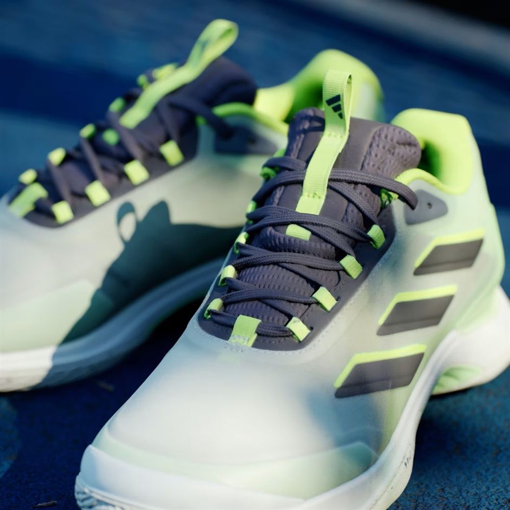 Кроссовки женские Adidas Avacourt 2, Зелёные/Чёрные, из переработанных материалов (р. 39)