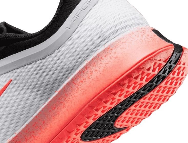 Кроссовки мужские Nike Court Air Zoom Vapor Pro3 HC Premium, Белые/Оранжевые/Серые (р. 43)