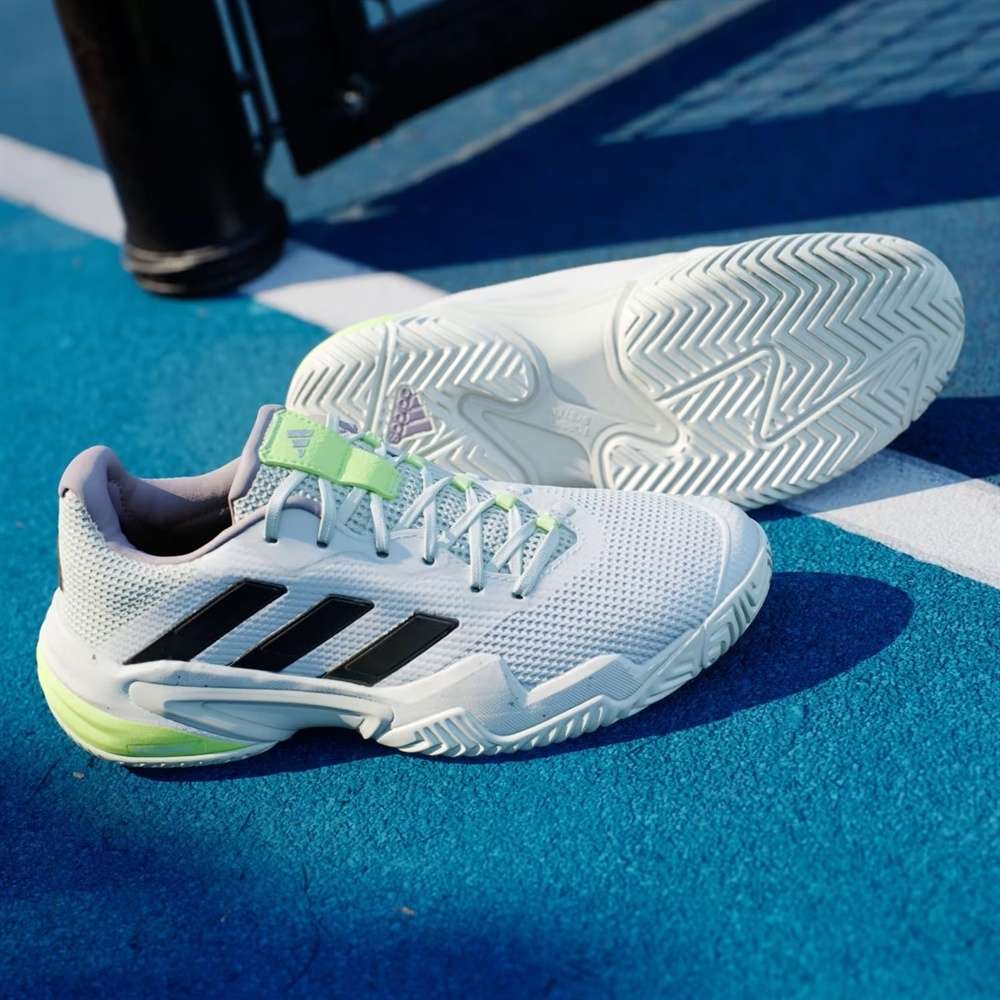 Кроссовки женские Adidas Barricade 13, Белые/Чёрные (р. 41,5)