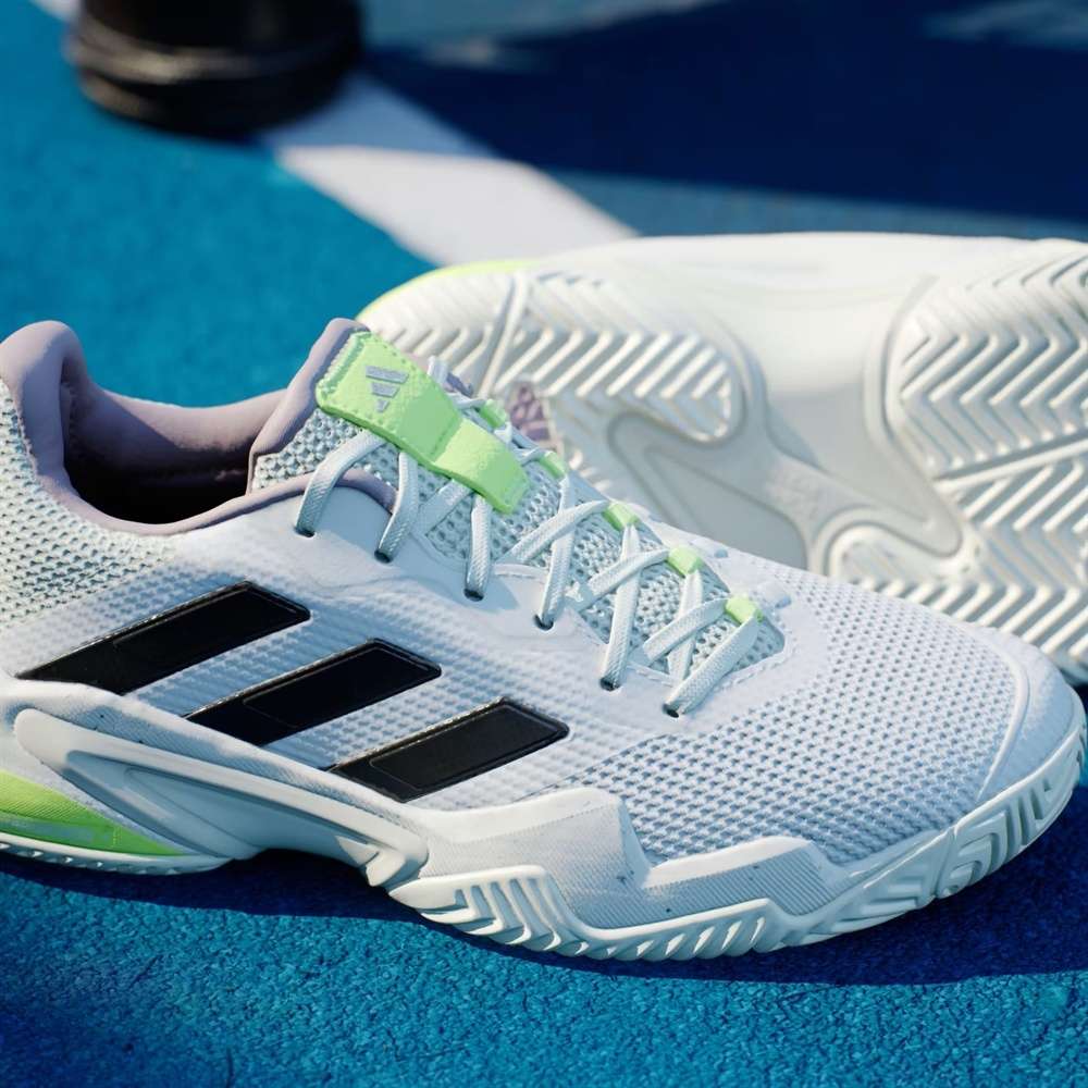 Кроссовки женские Adidas Barricade 13, Белые/Чёрные (р. 41,5)