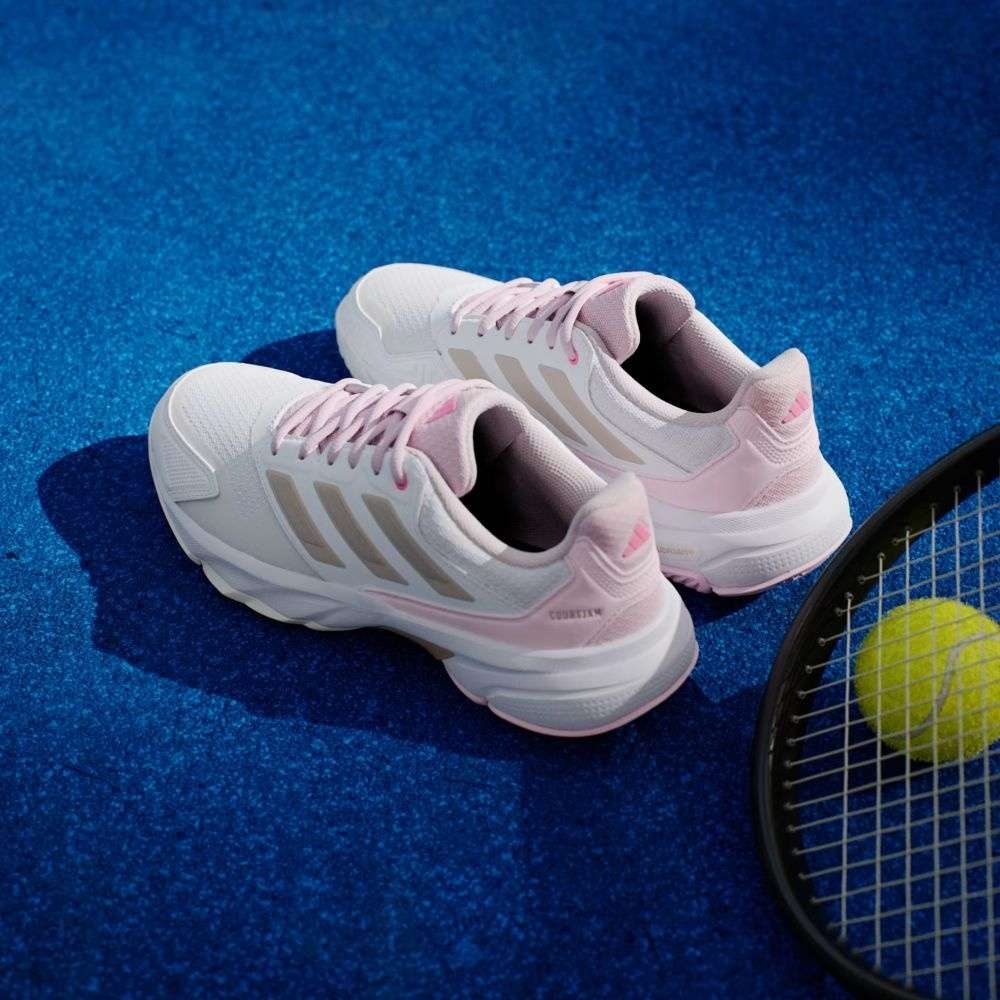 Кроссовки женские Adidas Courtjam Control 3, Белые/Розовые, с системой стабилизации, из переработанных материалов (р. 35,5)