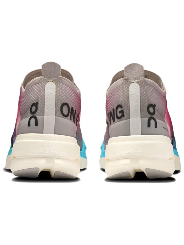 Беговые кроссовки мужские ON Cloudboom Strike Fashion Trend Low top