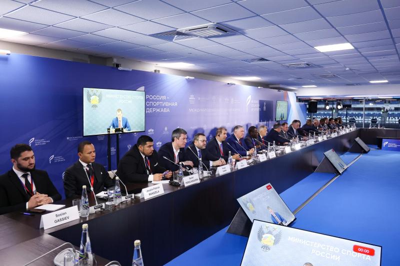 Падел без границ: международные успехи России и спортивная дипломатия