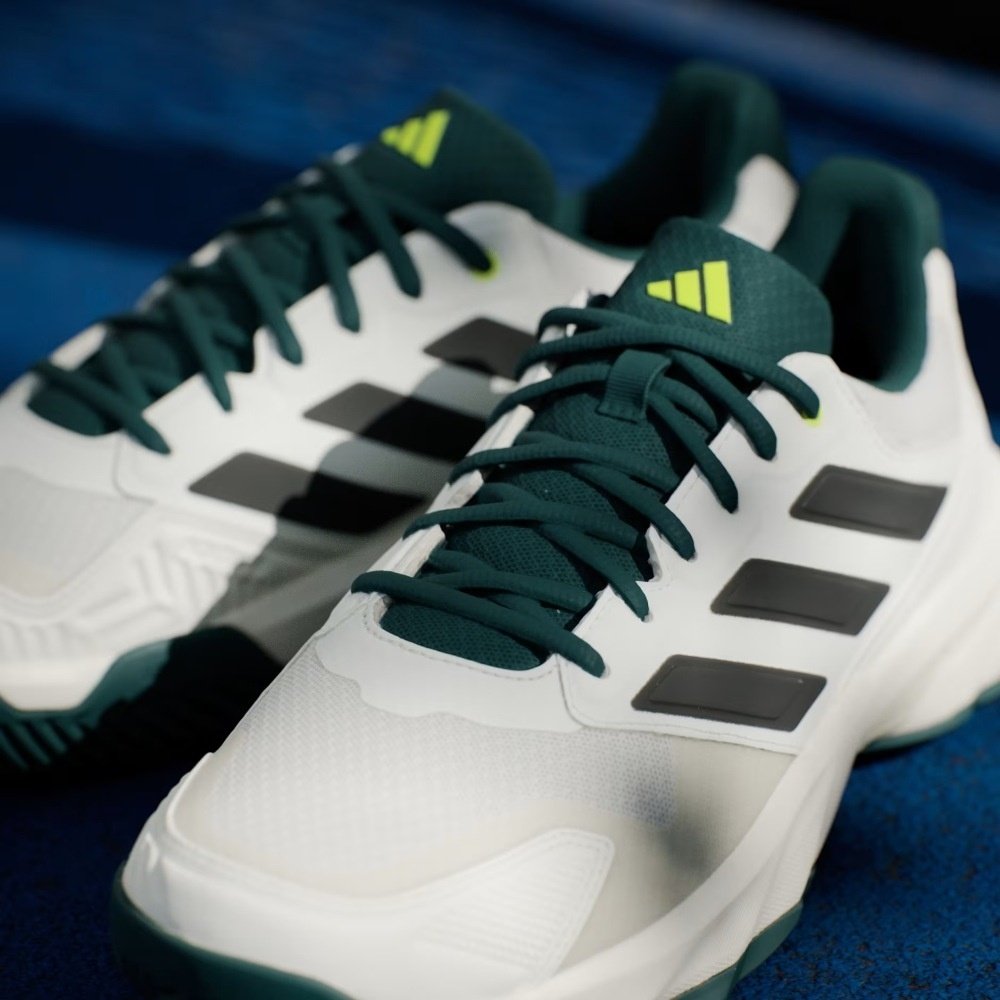 Кроссовки мужские Adidas Courtjam Control 3, Белые/Тёмно-зелёные, для хард-корта, с переработанными материалами (р. 46,5)