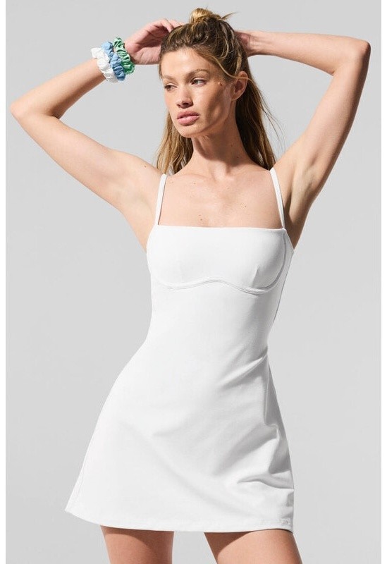 (CN) Платье женское Alo Yoga Airbrush Streamlined Dress с шортами, карманами, встроенным бюстгальтером, Белое (S)