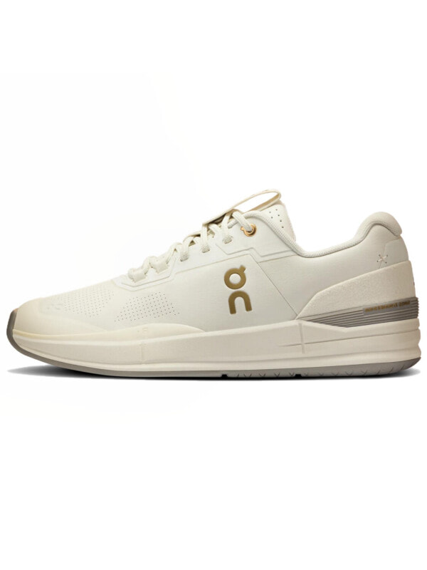 On The Roger Pro Low top Tennis Shoes Men's White