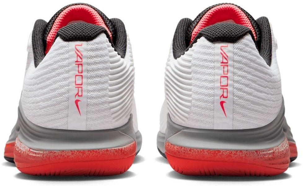 Кроссовки женские Nike Vapor 12 Hard Court Premium, Белые/Чёрные/Оранжевые, для твёрдых кортов, с технологией Air Zoom (р. 40)