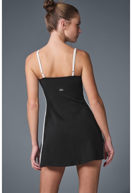 (CN) Платье женское Alo Yoga Airbrush Streamlined Dress с шортами, карманами, встроенным бюстгальтером, Чёрное (L)