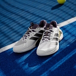 Кроссовки мужские Adidas Adizero Ubersonic 5, Белые/Черные/Золотые (р. 44,5)