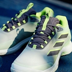 Кроссовки женские Adidas Avacourt 2, Зелёные/Чёрные, из переработанных материалов (р. 39)